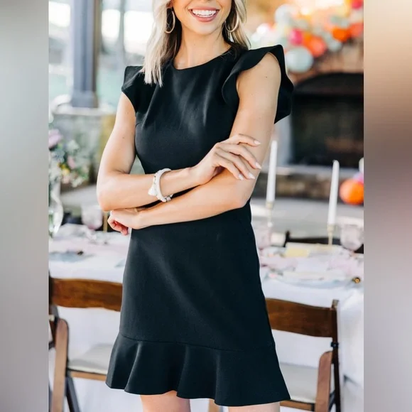 🖤💕Black Ruffled Dress💕🖤 - Picture 2 of 6